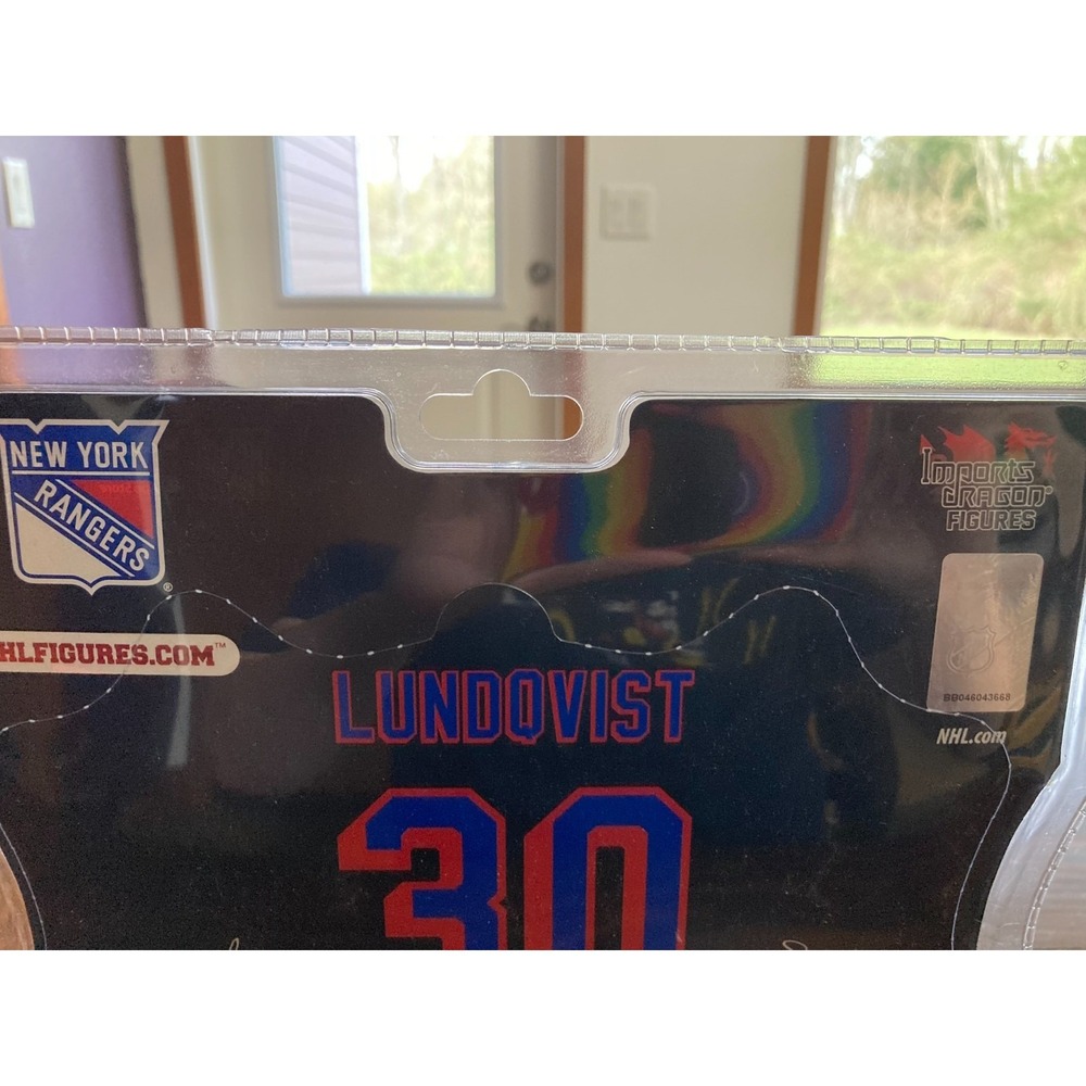 NHL Limited Edition Henrik Lundqvist 30 New York Rangers NIP 2017 Hockey Figure - Picture 9 of 12